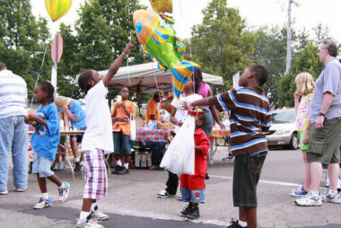 FFZ-kids w balloons-2009